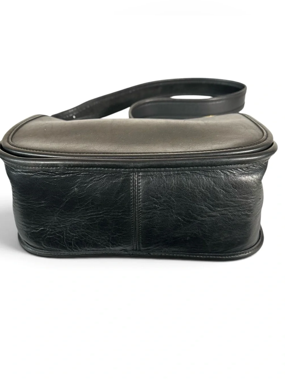 COACH Vintage Patricia Legacy Leather Shoulder Bag 9951